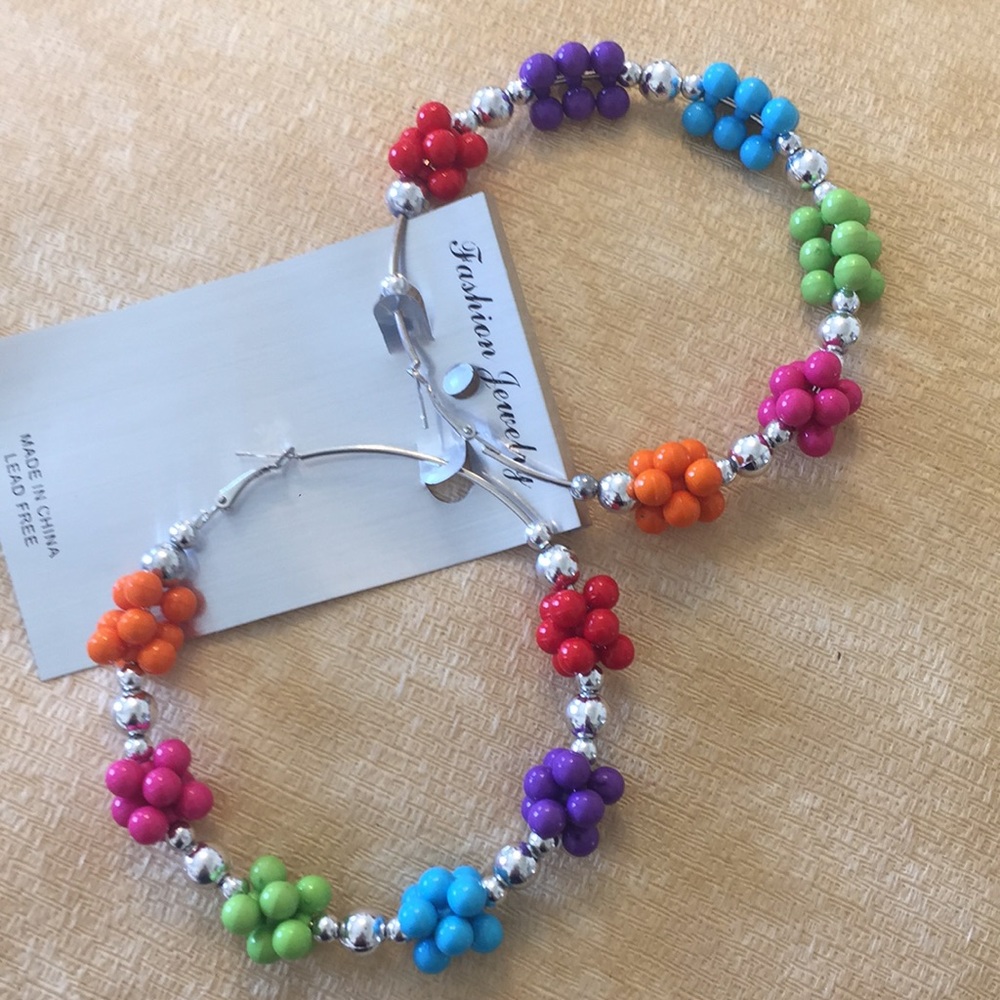 Big Time Fun Hoop Earrings - Picture 4 of 6